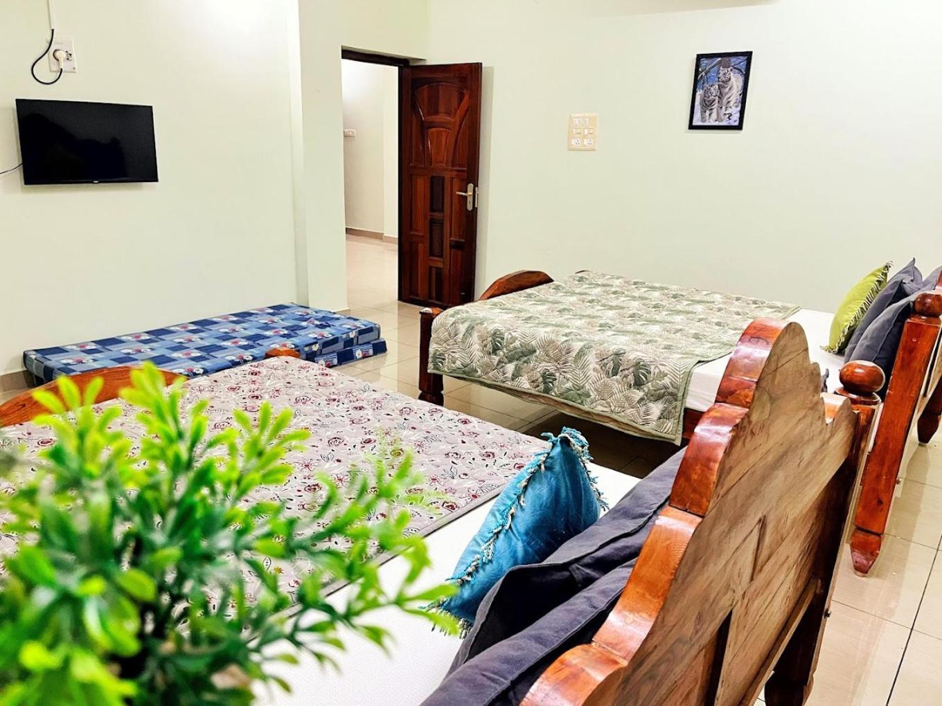 Shivam Eden Beach Homestay Пондичерри Экстерьер фото